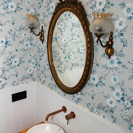 La Casita Azul *